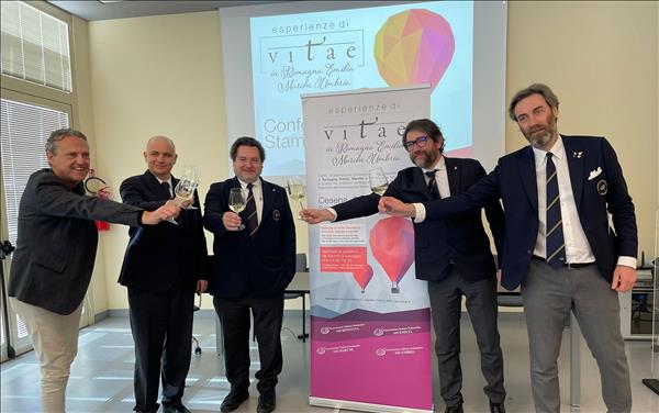 ‘Esperienze di Vitae’  i top wine del Centro Italia di Ais in Fiera a Cesena